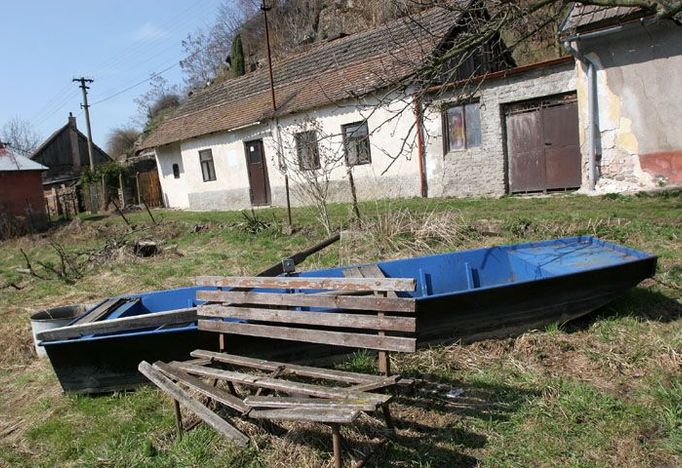 Stejně jako v minulých letech, při letošní povodni voda domy v Pobřežní ulici nevyplavila.