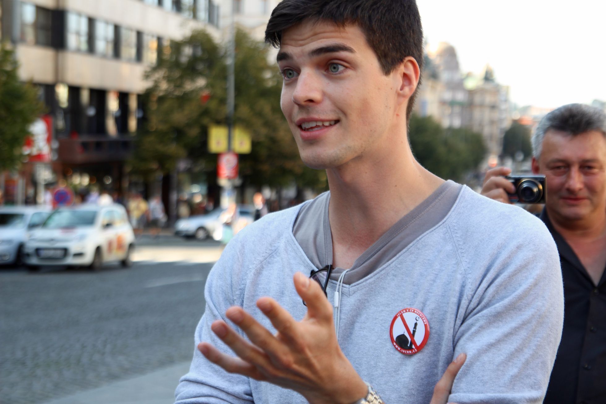 Zastánci a odpůrci na Václavském náměstí