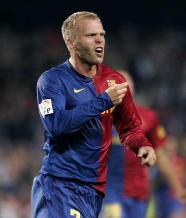 Eidur Gudjohnsen oslavuje vítězný gól Barcelony