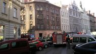 Restaurace "U Arbesa" po výbuchu - jedná se o dům s oranžovým nátěrem.