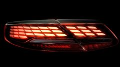 Mercedes představil designová zadní světla, která převádí úžasnou show