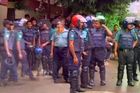 Policie v Bangladéši zabila tři islamisty. Měli na svědomí krvavý útok v kavárně plné turistů