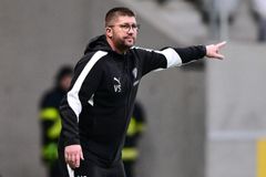 Mám chuť skončit a odejít z Česka, běsnil ředitel Slovácka. O půli seřval hráče