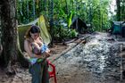Následující galerie představí nominace na cenu World Press Photo v kategorii Problémy dnešní doby - série: Catalina Martin-Chico, Kolumbijské znovuzrození. Angelina byla jednou z prvních guerillových bojovnic FARC, která otěhotněla po uzavření příměří mezi ozbrojenci a kolumbijskou vládou.
