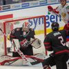 Hokejové MS juniorů 2020 v Ostravě, finále Kanada - Rusko: Kanadský brankář Joel Hofer v akci