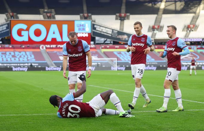 Michail Antonio Vladimír Coufal Tomáš Souček, Jarrod Bowen