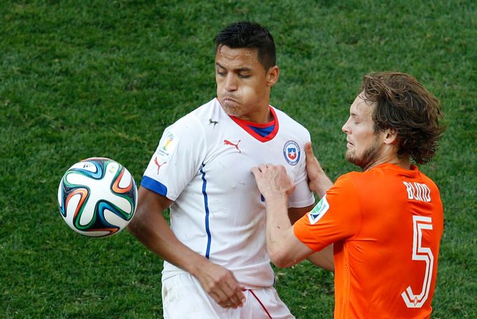 MS 2014, Nizozemsko-Chile: Alexis Sánchez - Daley Blind