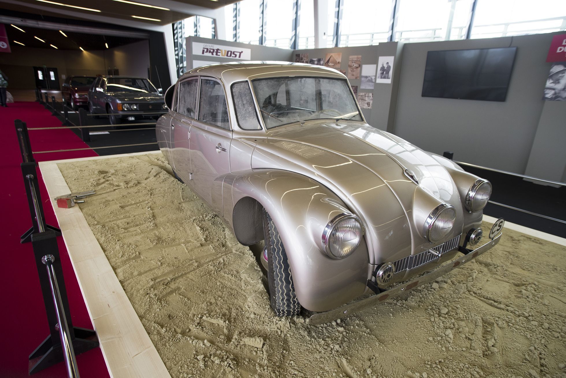 Výstava Tatry na Retromobile 2020