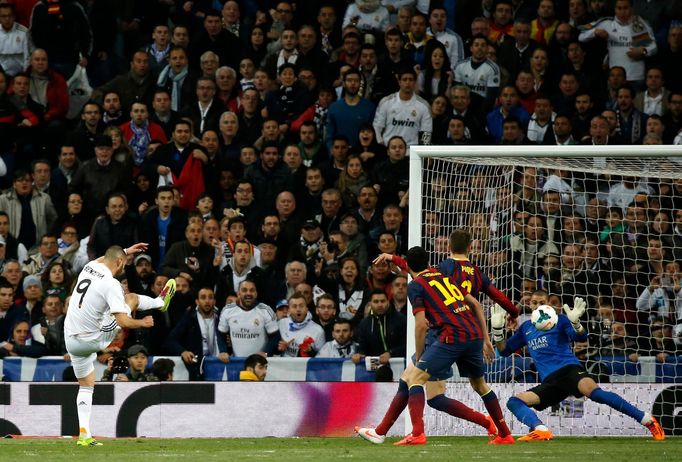 Real Madrid's Benzema scores a goal against Barcelona during La Liga's second 'Clasico' soccer match of the season in Madrid