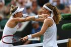 Markéta Vondroušová a Marie Bouzková po osmifinále Wimbledonu 2023