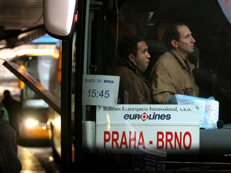 Autobusy na D1 mezi Brnem a Prahou