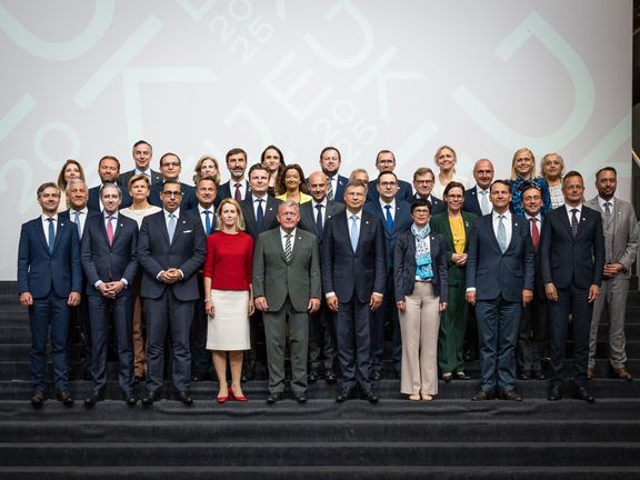 Společná fotografie ministrů zahraničních věcí v dánské Kodani během neformálního setkání šéfů diplomacie. Události se zúčastnila i Kaja Kallas, unijní šéfdiplomatka.