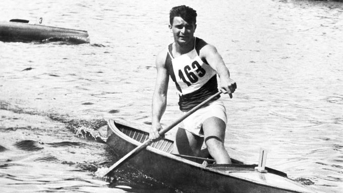 Josef Holeček na olympiádě v Helsinkách 1952