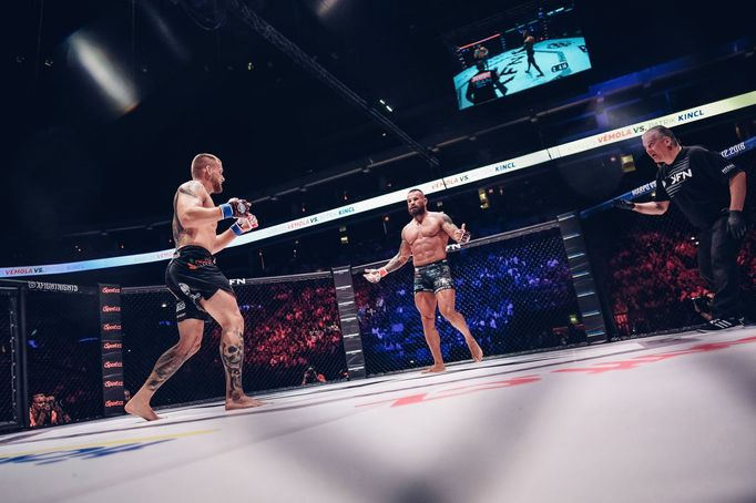 MMA O2 arena - Karlos Vémola vs. Patrik Kincl