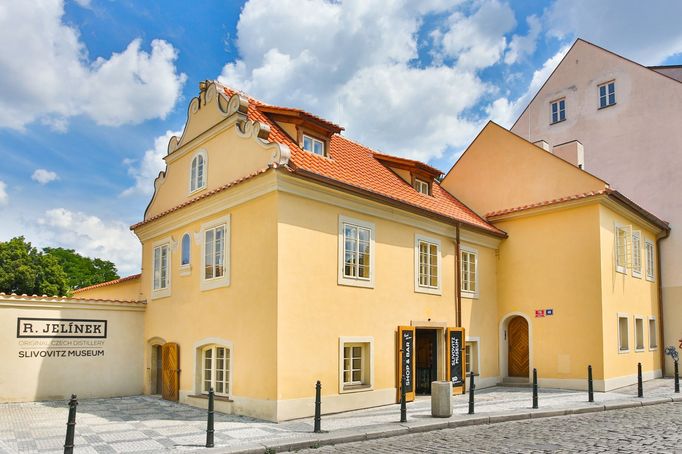 Muzeum slivovice R. JELÍNEK v Praze