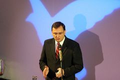 Nečas: Odpovědná ČSSD reformu penzí nezruší