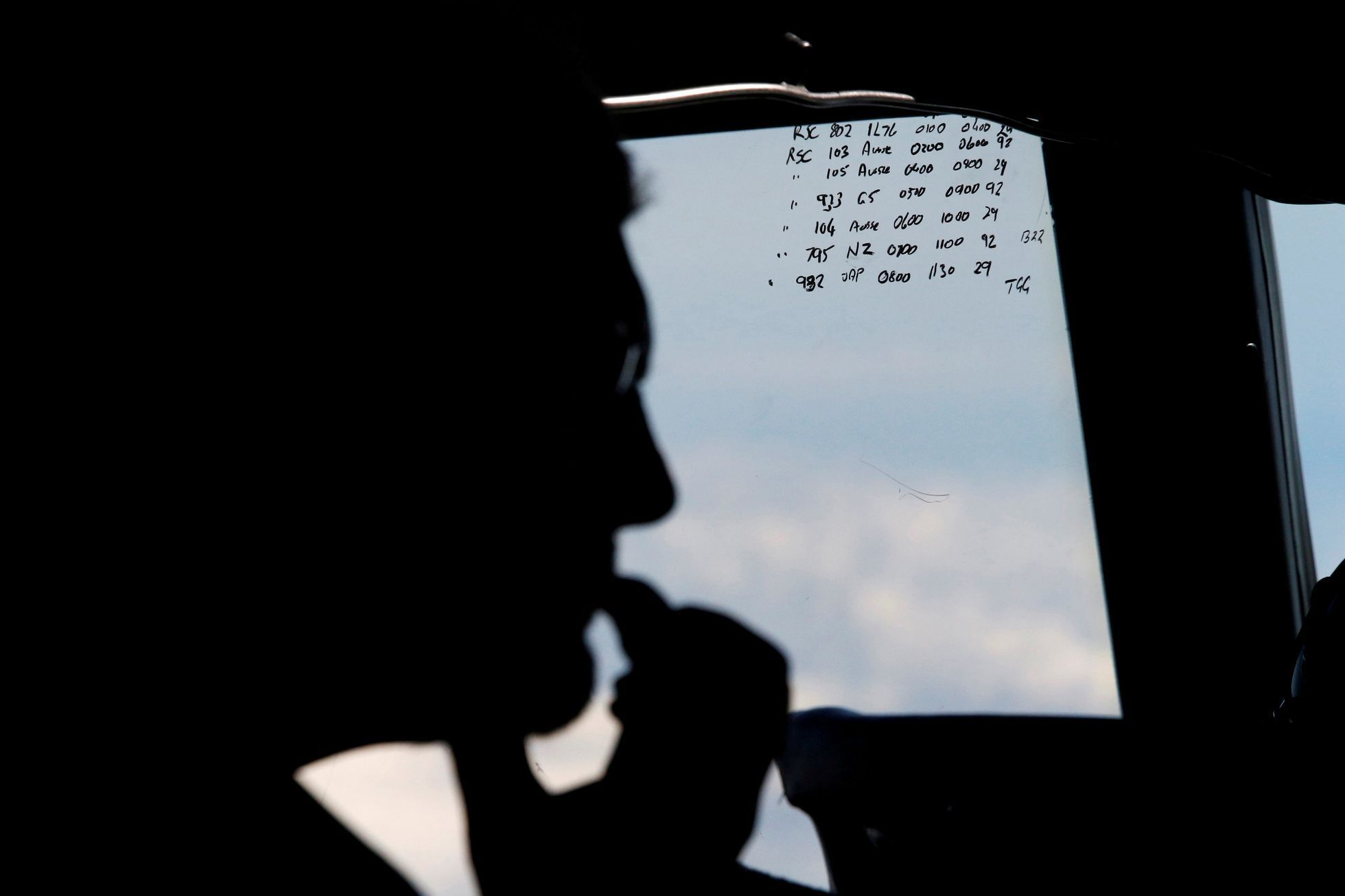 Téměř tříleté pátrání nepřineslo úspěch. Na snímku je pilot novozélandského letounu.