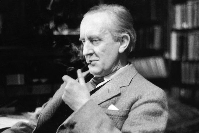 Spisovatel J. R. R. Tolkien.
