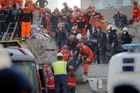 Páteční zemětřesení v Turecku a Řecku nepřežilo 81 lidí, záchranné práce pokračují