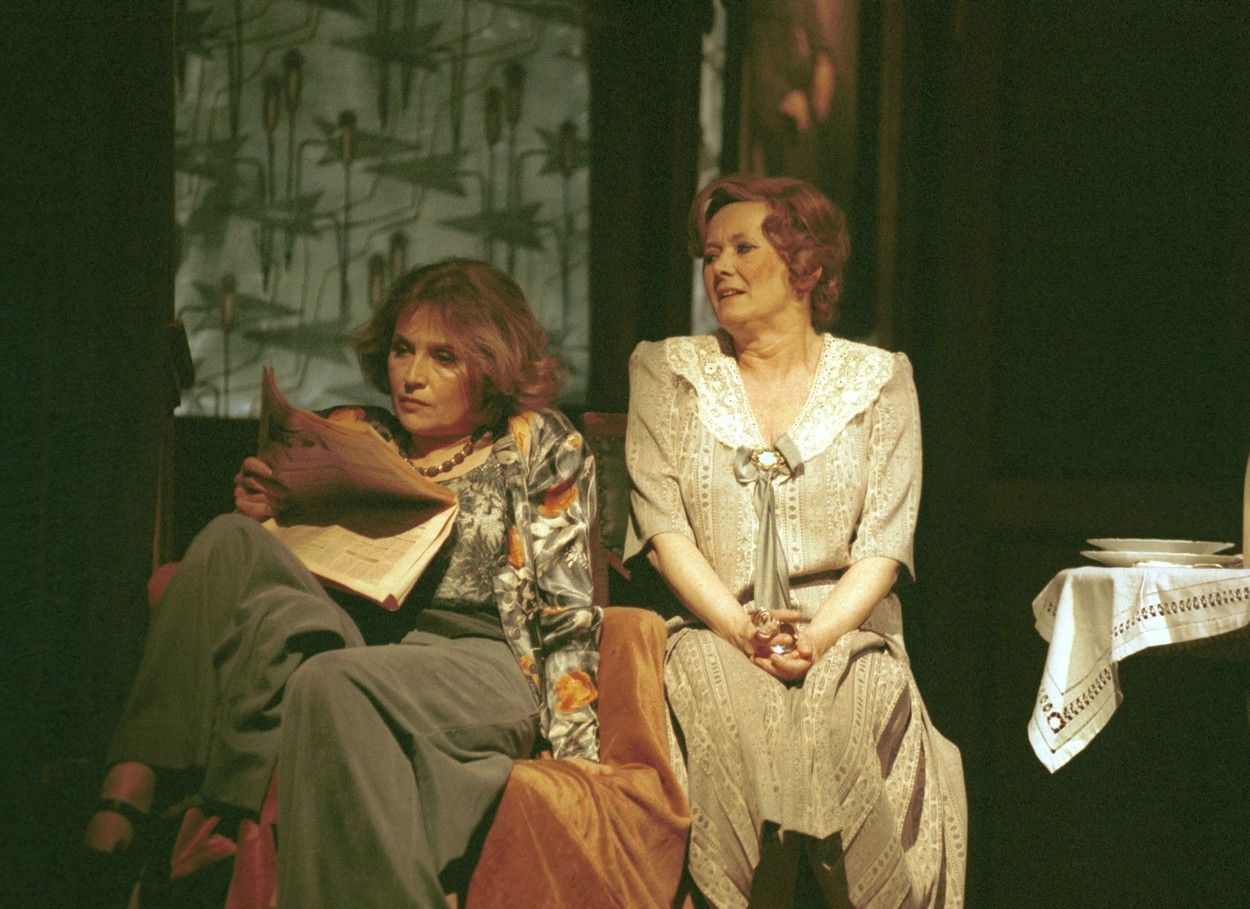 Zdena Hadrbolcová, Emília Vášáryová, 1997