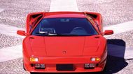 Někteří berou Lamborghini Diablo za poslední skutečně povedený model italské značky. I ten se přitom v roce 2002 prodal v České republice. Za vůz z roku 1992 zaplatil tehdy majitel 2,3 milionu korun.