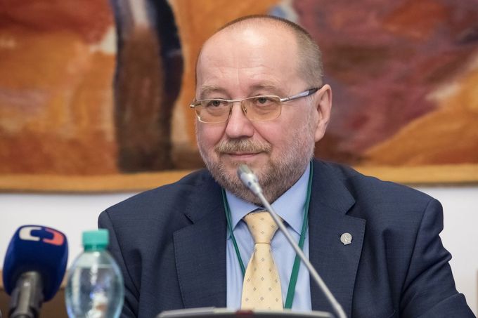 Vladimír Posolda, ředitel Úřadu pro zahraniční styky a informace.