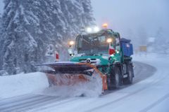 Alpy dál sužuje sněhová kalamita, v Bavorsku vyhlásili stav přírodní katastrofy
