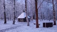 „Tomu se říká ‚kota‘, původně sámské ‚týpí‘. Dnes se používá spíš jako přístřešek pro příjemné grilování za jakéhokoliv počasí. Existují také saunové koty a koty, které slouží jako chatky,“ říká Michaela Ahonen.