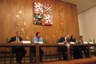 From left to right: Harn Yawnghwe, Director of Euro-Burma Office in Belgium, Bo Kyi, Joint Secretary of the Association for Political prisoners based in Thailand, Czech MP Tomáš Dub, Nang Hseng Noung of Women´s League of Burma based in Thailand and Soe Aung, Deputy Chairperson of the Foreign Affairs Committee, National Council of the Union of Burma, based in Thailand