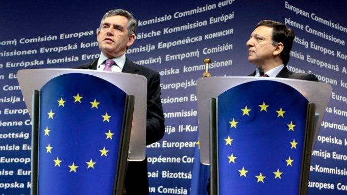 Výsledek je dobrý kompromis, řekl britský premiér Brown. Na snímku s předsedou Evropské komise José Manuelem Barrosem