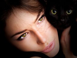 Sexy, poutavé a jednoduché: Jak správně nalíčit "kočičí oči"?