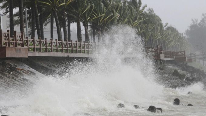 Tajfun. Ilustrační foto