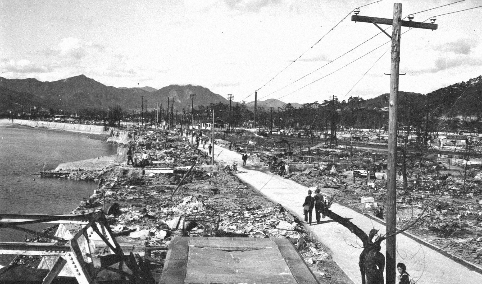 Jednorázové užití / Fotogalerie / Před 75 lety USA shodili jadernou pumu na Hirošimu