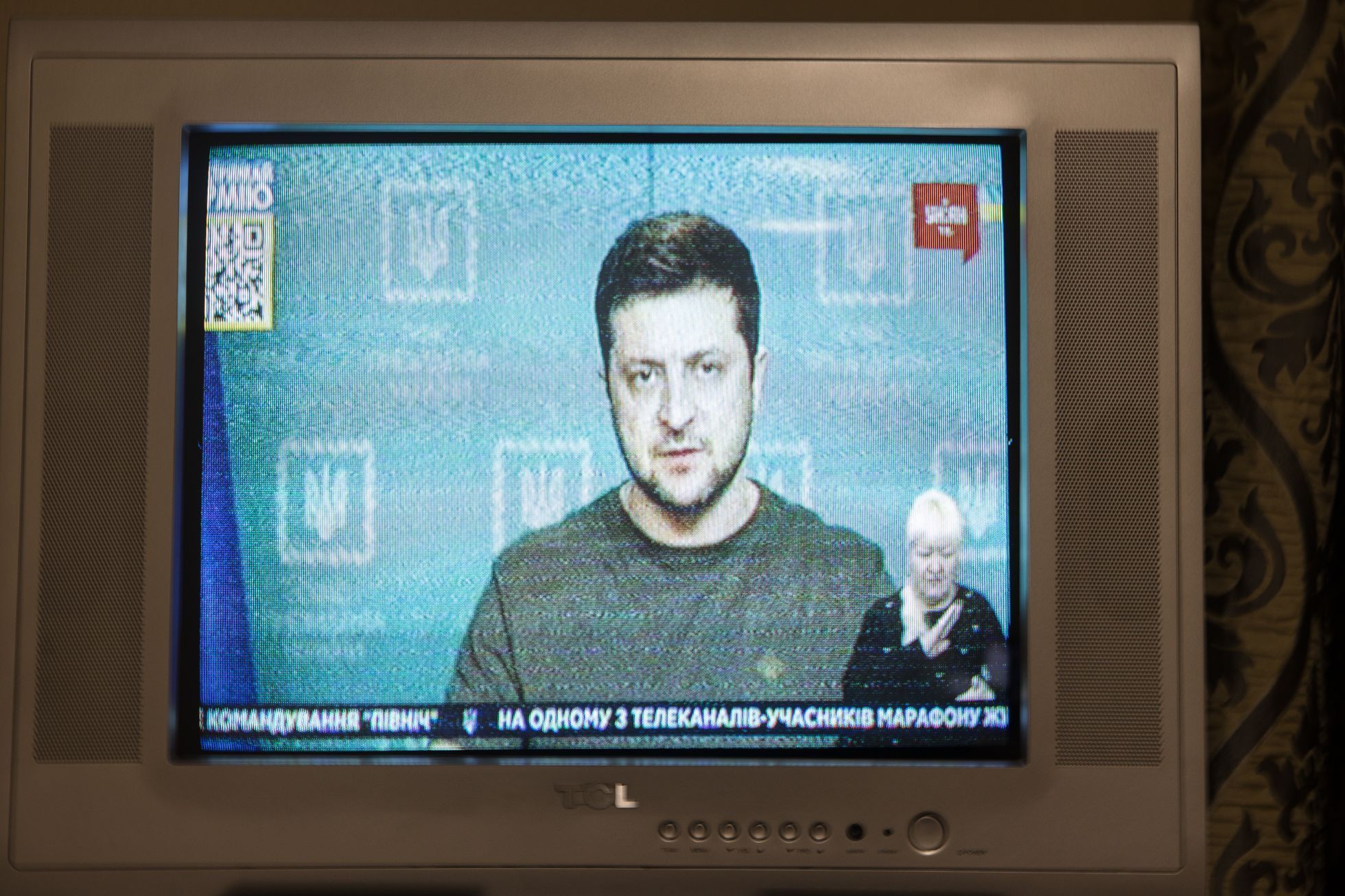 Volodymyr Zelenskyj - Opevnění Kyjeva, Válka na Ukrajině, zátarasy, vojáci, válka, Majdan, Ukrajina
