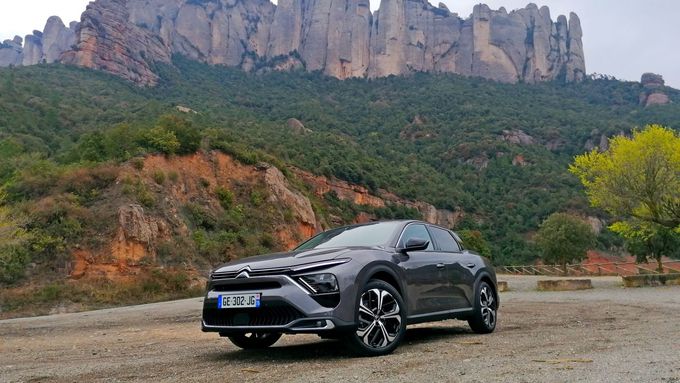 Okázalý návrat nejpohodlnějšího Citroënu. Vlajková loď C5 X potěší nejen Číňany