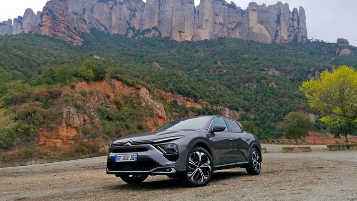 Okázalý návrat nejpohodlnějšího Citroënu. Vlajková loď C5 X potěší nejen Číňany; Zdroj foto: Eva Srpová