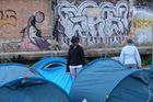 "Žádný plán B neexistuje." V Římě squatují tisíce migrantů, policie je z prázdných budov vyhání