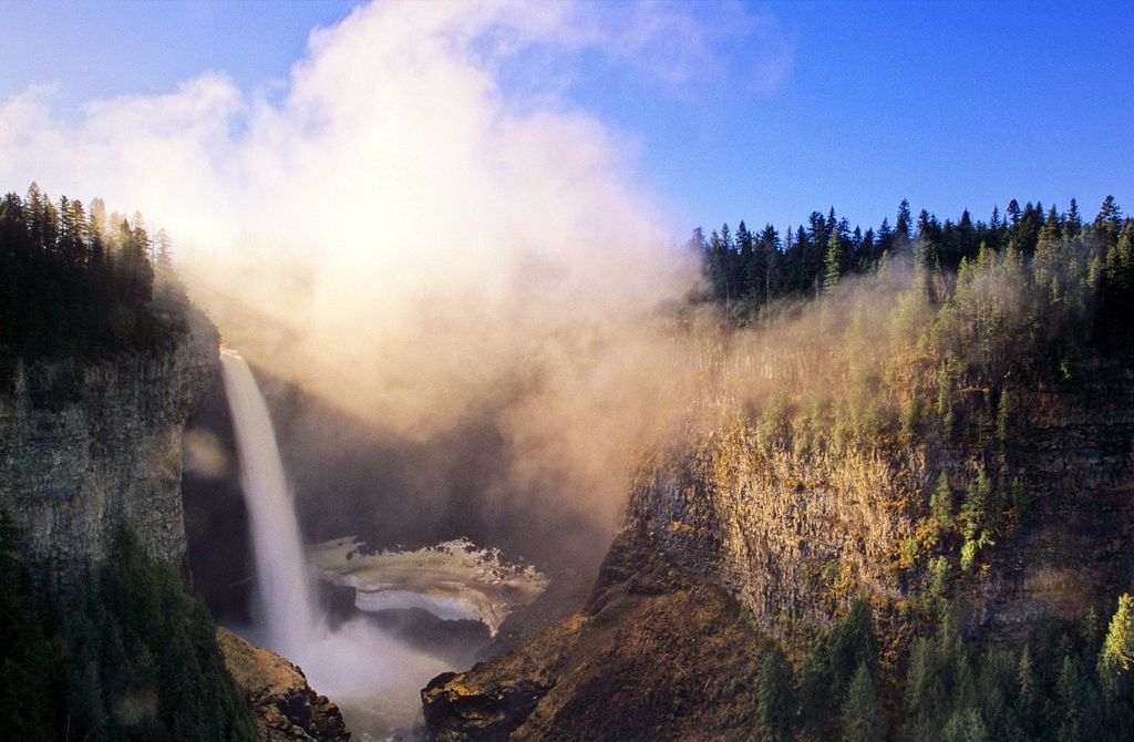 Obrazem: Nejkrásnější vodopády světa / Helmcken Falls