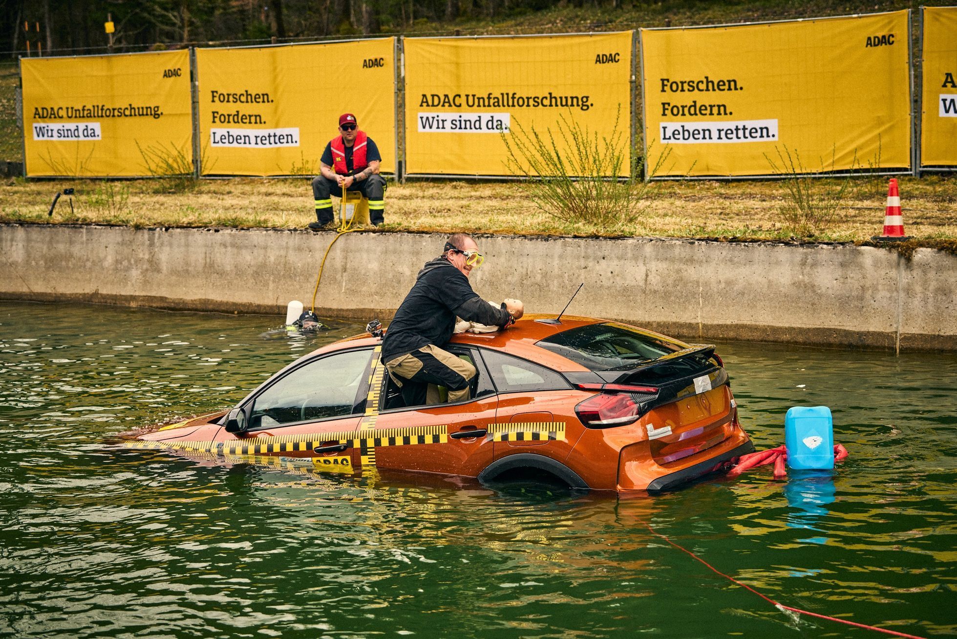 Auto ve vodě