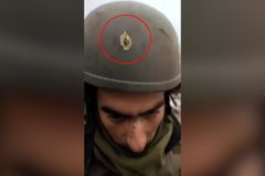 Kulka mu prolétla skrz helmu. Ukrajinský voják se podruhé narodil