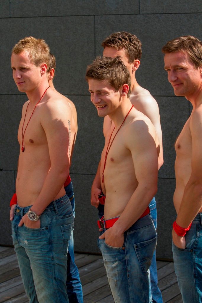 Limberský, Pilař a Šmicer při focení kamapně proti rasismu