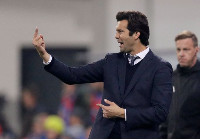 Santiago Solari v zápase LM Plzeň - Real Madrid