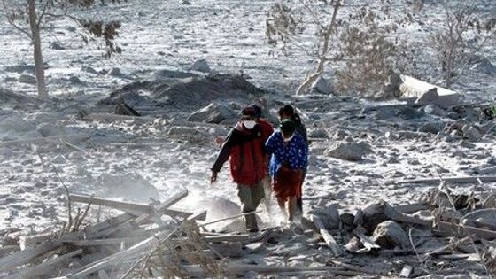 Aktivita sopky Merapi si vyžádala první dva lidské životy