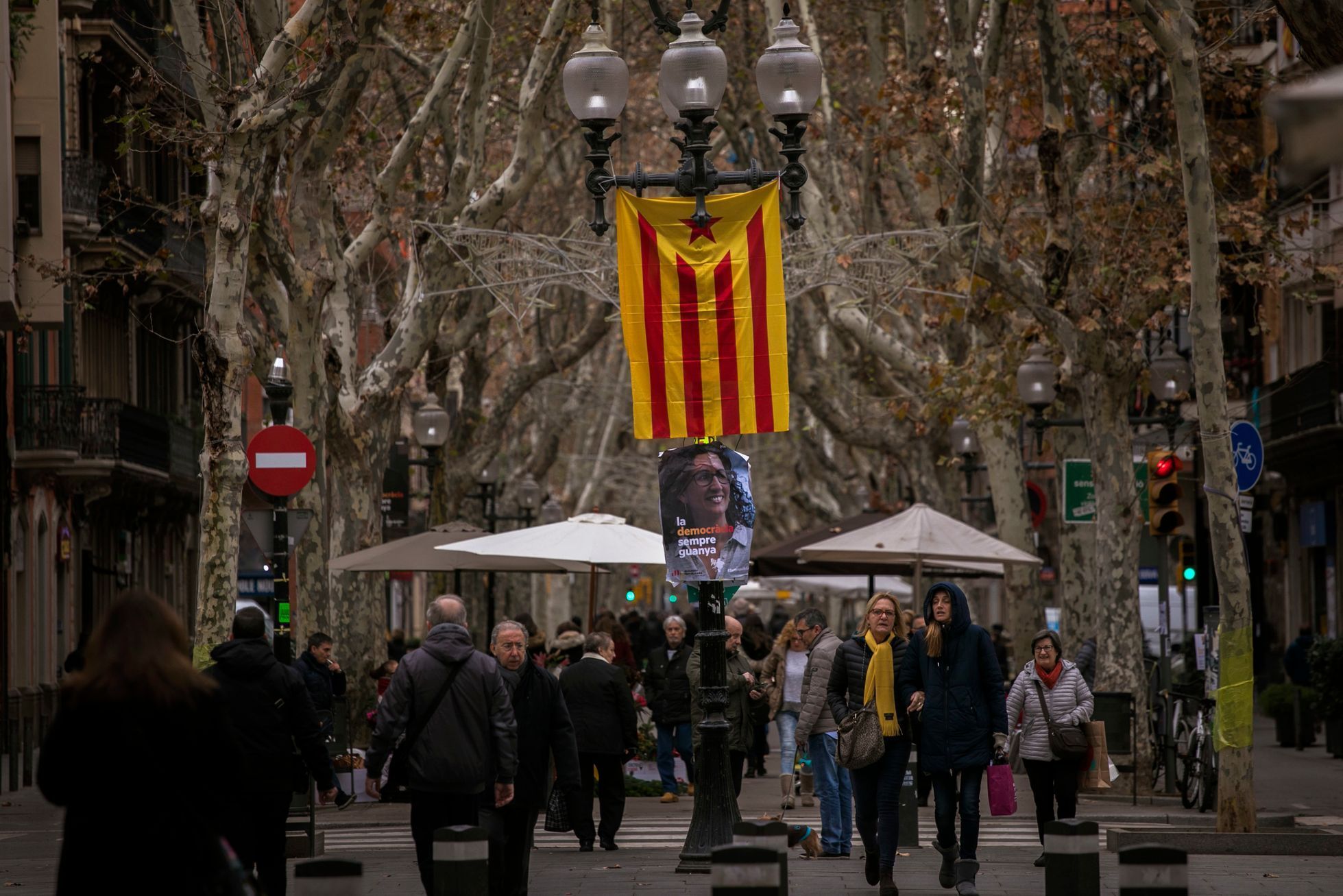Katalánské volby vrcholí.