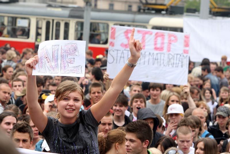 Maturitní protest: Vy ji taky nemáte, křičí studenti