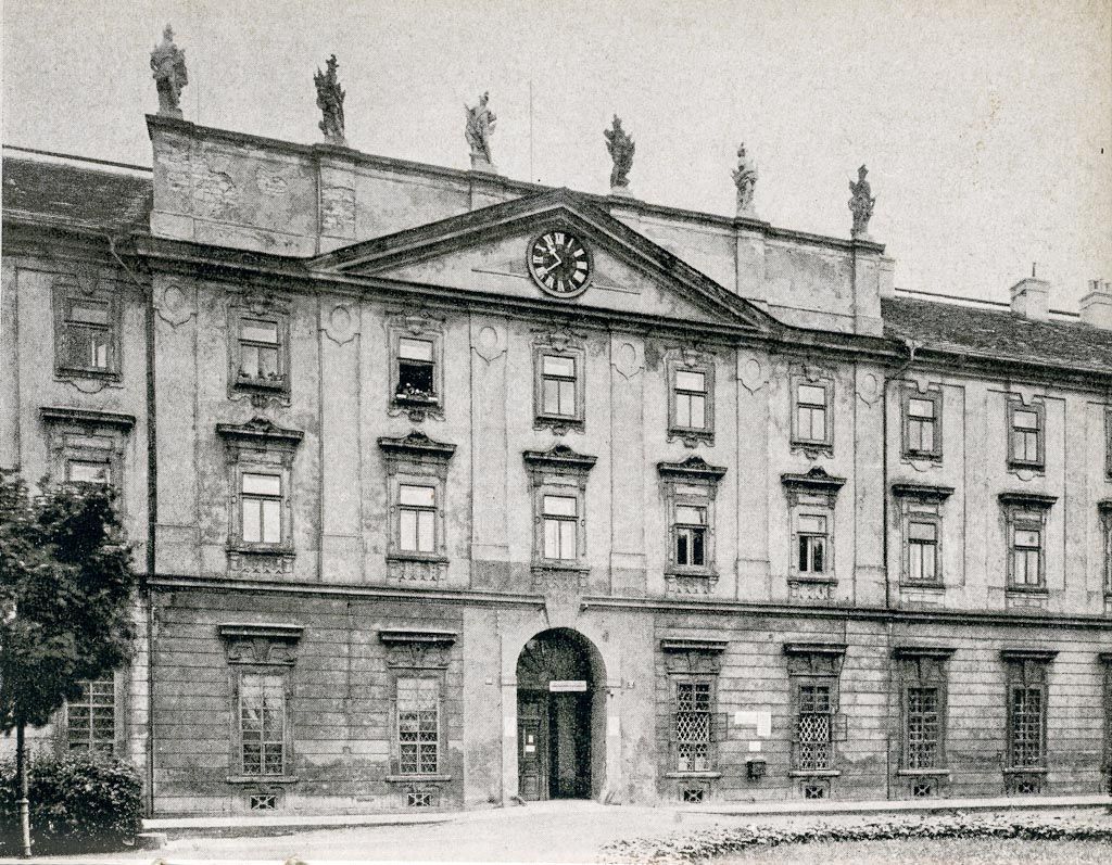 Jednorázová licence, není určeno pro články! Fotogalerie: Historie Invalidovny / Karlínská Invalidovna 1948