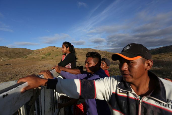 Brazilští indiáni Macuxi v ohrožení farmáři a těžaři