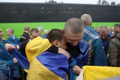 "Rusové spáchali zločin gigantických rozměrů." Ukrajinský zajatec a aktivista vypráví