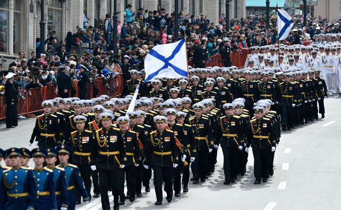 Rusko si připomíná Den vítězství 9. 5. tradiční velkolepou vojenskou přehlídku.