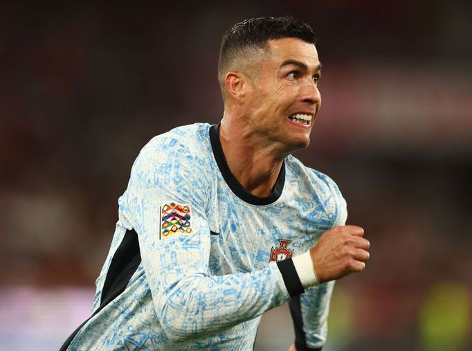 Portugalský útočník Cristiano Ronaldo slaví gól